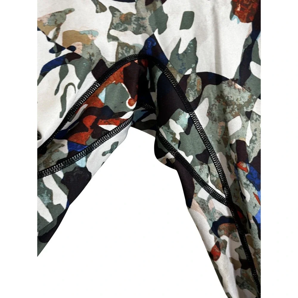 Free People Movement 7/8 Camo Print Leggings with Ruched Detail High Waist‎ Sz L - Picture 6 of 9